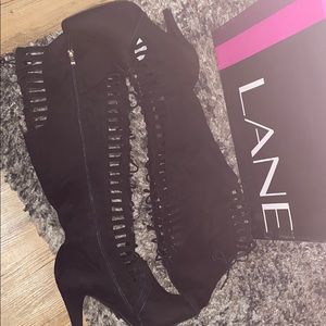 over the knee heel boots..